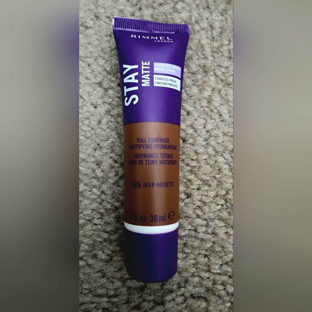 Rimmel London Foundation.
